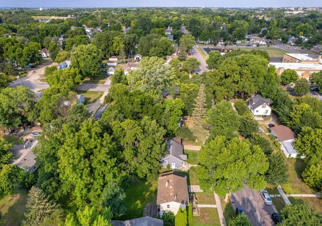 27th image of 211 W Channing Ave, Fergus Falls, MN 56537 | MLS# 7120588