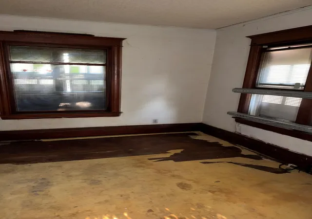 Photo 4 of Single family home for sale at 2030 Russell Ave N, Minneapolis, MN 55411 | MLS# 7120603 | Listing updated on 2026-10-08