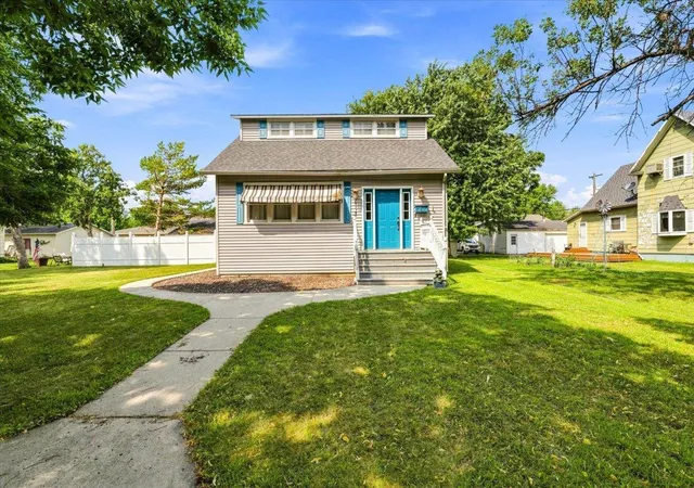 Photo 1 of Single family home for sale at 413 8th Street N, Breckenridge, MN 56520 | MLS# 7120610 | Listing updated on 2026-08-05