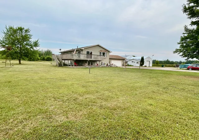 Single family home for sale at 43838 Falcon Ave, Harris, MN 55032 | MLS# 7120611
