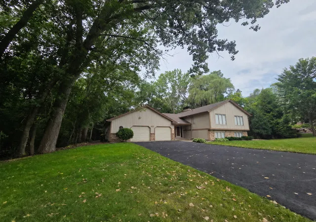 Photo 4 of Single family home for sale at 7390 130th Street W, Saint Paul, MN 55124 | MLS# 7120619 | Listing updated on 2026-08-27