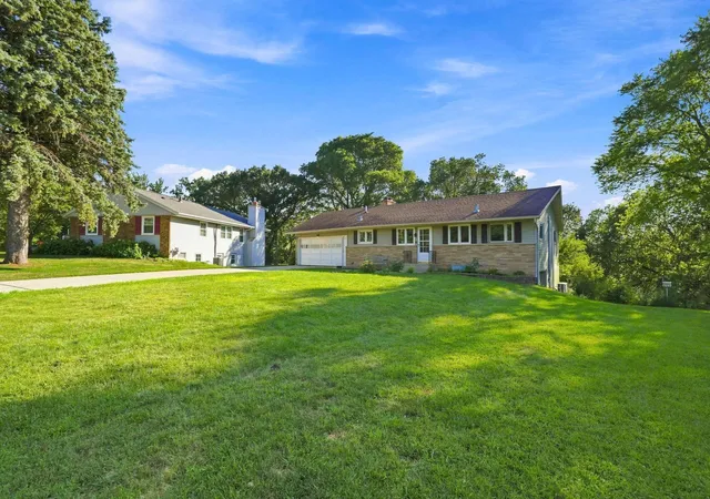 Photo 2 of Sale Pending at 604 23rd Street Ne, Rochester, MN 55906 | MLS# 7120625 | Listing updated on 2026-08-23