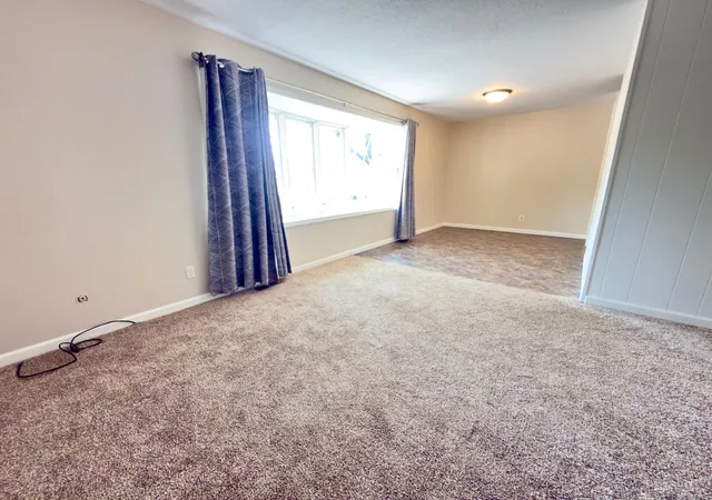 Photo 4 of Single family home for sale at 243 Winifred St E, Saint Paul, MN 55107 | MLS# 7120641 | Listing updated on 2026-10-12