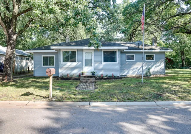 1st image of 940 Nicollet Ave, Big Lake, MN 55309 | MLS# 7120654