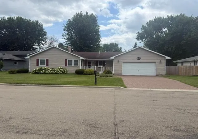 1st image of 1717 Canary Dr, Albert Lea, MN 56007 | MLS# 7120655