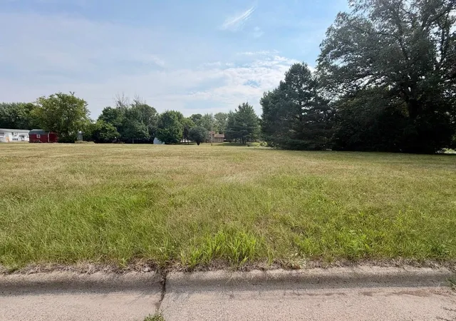 2nd image of 605 8th St Sw, Little Falls, MN 56345 | MLS# 7120663