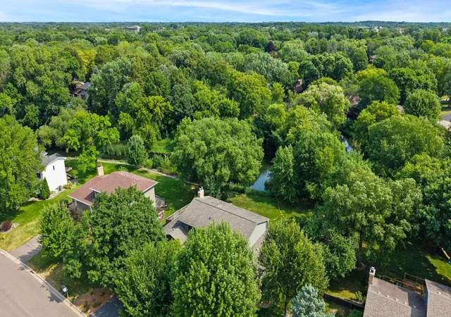 Photo 3 of Sale Pending at 2750 Fountain Ln N, Minneapolis, MN 55447 | MLS# 7120675 | Listing updated on 2026-08-17