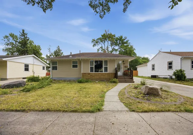 3rd image of 2013 7Th St N, Fargo, ND 58102 | MLS# 7120685