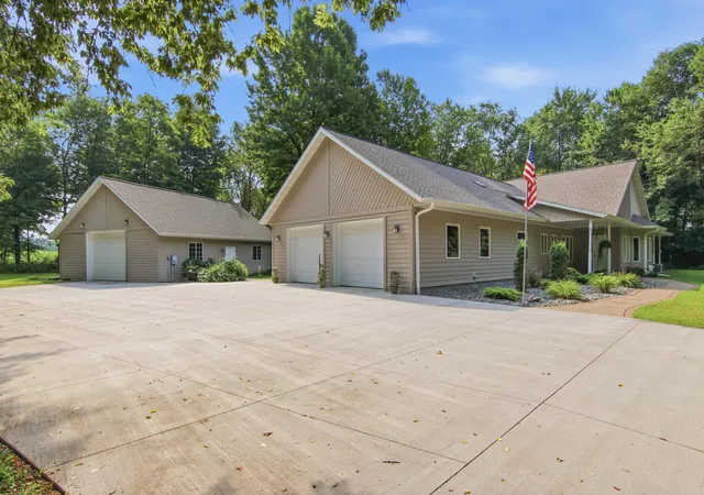 2nd image of 12814 92nd St, Bloomer, WI 54724 | MLS# 7120709