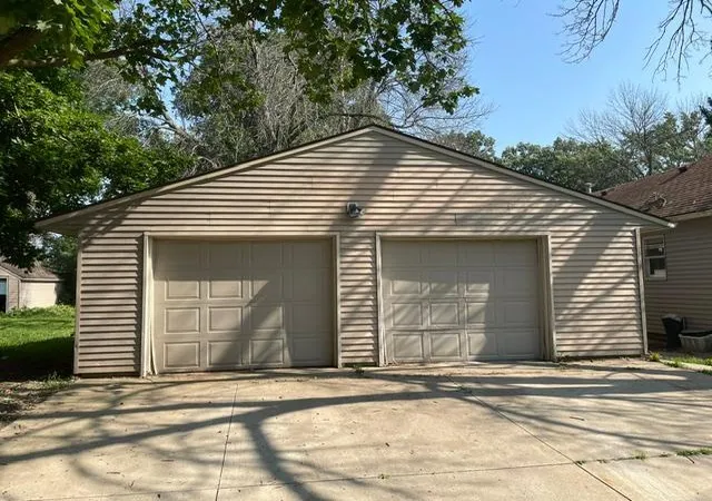 Photo 3 of Single family home for sale at 2310 4th Drive SW, Austin, MN 55912 | MLS# 7120721 | Listing updated on 2026-08-25