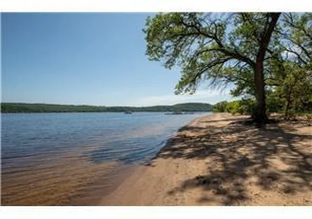 2nd image of 2710 Itasca Ave S, Lakeland, MN 55043 | MLS# 7120722