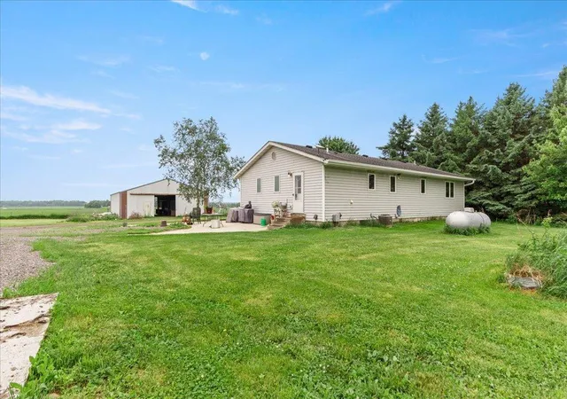 2nd image of 20274 Us Hwy 169, Milaca, MN 56353 | MLS# 7120726
