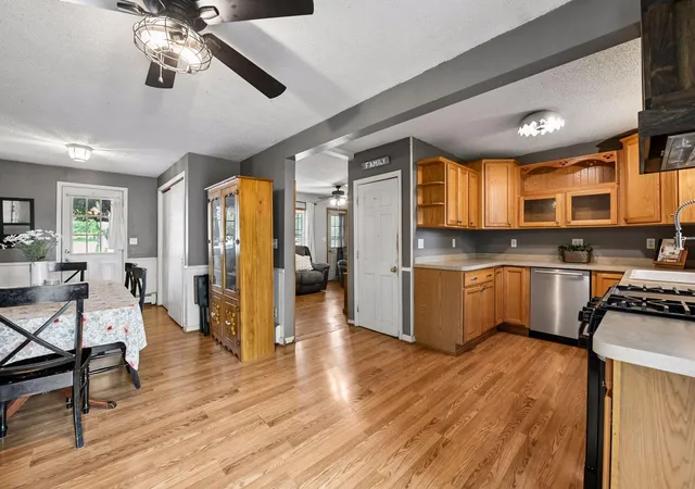4th image of 107 5Th St Sw, Young America, MN 55397 | MLS# 7120732