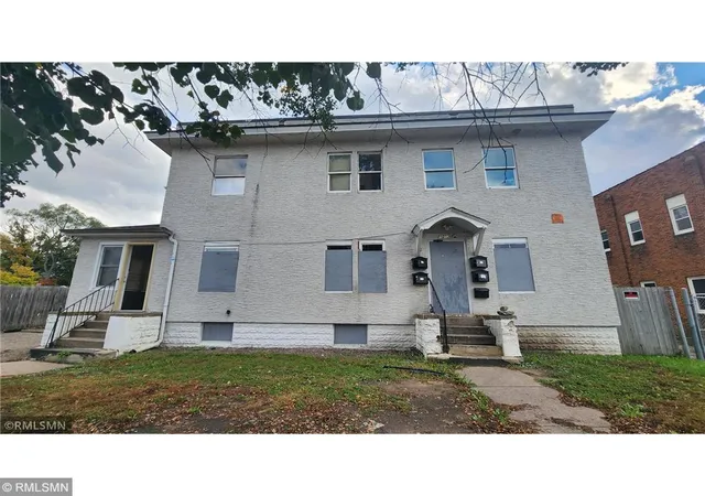 1st image of 1052 Ross Ave, Saint Paul, MN 55106 | MLS# 7120736