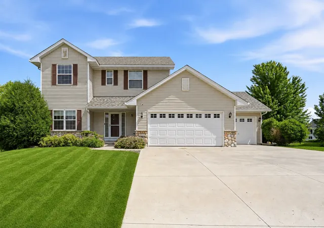 1st image of 2410 Meadow Dr, Buffalo, MN 55313 | MLS# 7120746