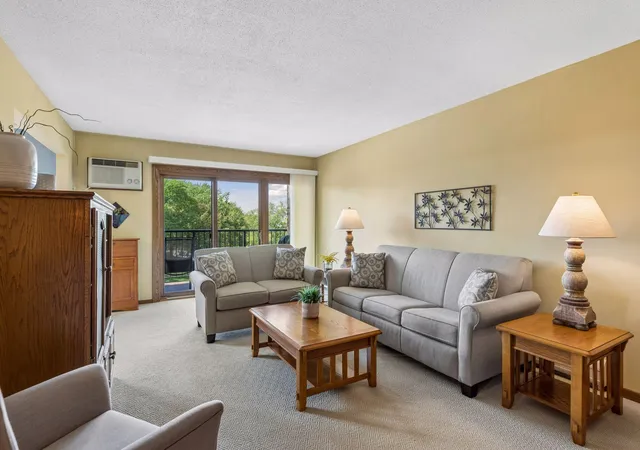 1st image of 2700 Oxford St N #140, Saint Paul, MN 55113 | MLS# 7120758