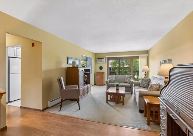 Photo 3 of Condo for sale at 2700 Oxford St N #140, Saint Paul, MN 55113 | MLS# 7120758 | Listing updated on 2026-09-22