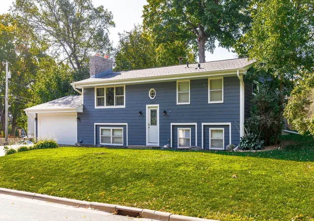 Photo 3 of Sale Pending at 5409 Church Rd, Mound, MN 55364 | MLS# 7120772 | Listing updated on 2026-08-28