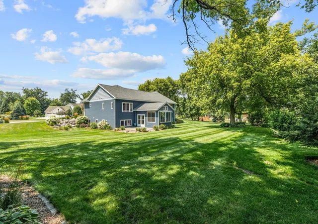 Photo 2 of Single family home for sale at 1412 Fairacre Ln Sw, Willmar, MN 56201 | MLS# 7120773 | Listing updated on 2026-08-27