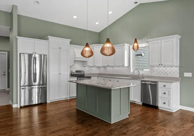Photo 3 of Single family home for sale at 1412 Fairacre Ln SW, Willmar, MN 56201 | MLS# 7120773 | Listing updated on 2026-09-28