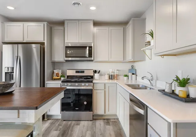3rd image of 12691 Ashbury Dr, Rogers, MN 55374 | MLS# 7120789