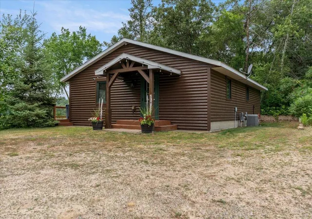 Photo 4 of Single family home for sale at 33025 County Rd 39, Pequot Lakes, MN 56472 | MLS# 7120792 | Listing updated on 2026-08-17