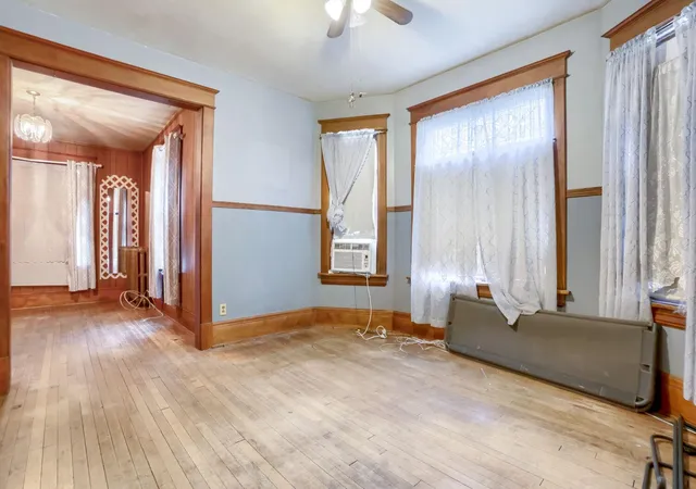 2nd image of 409 View St, Saint Paul, MN 55102 | MLS# 7120801