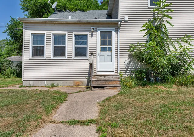 5th image of 2306 4Th St, Eau Claire, WI 54703 | MLS# 7120804