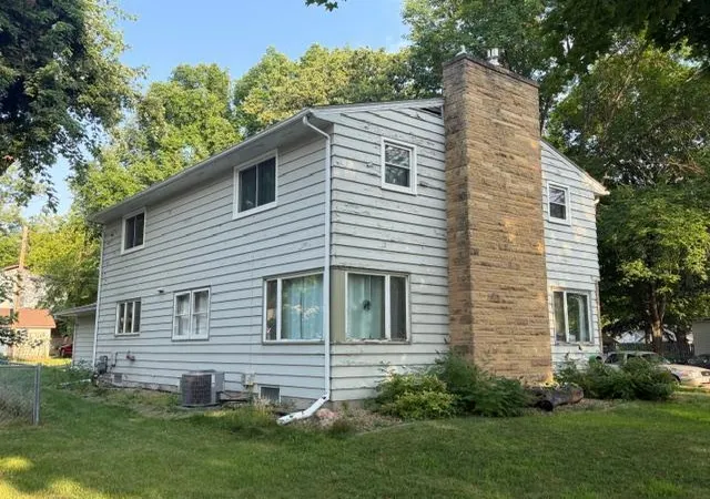 Photo 3 of Single family home for sale at 501 Grove Ave, Montevideo, MN 56265 | MLS# 7120805 | Listing updated on 2026-08-07