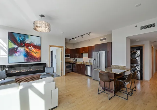 Photo 3 of Condo for sale at 215 10th Avenue S #703, Minneapolis, MN 55415 | MLS# 7120813 | Listing updated on 2026-08-04