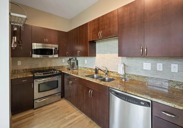 Photo 4 of Condo for sale at 215 10th Avenue S #703, Minneapolis, MN 55415 | MLS# 7120813 | Listing updated on 2026-08-04