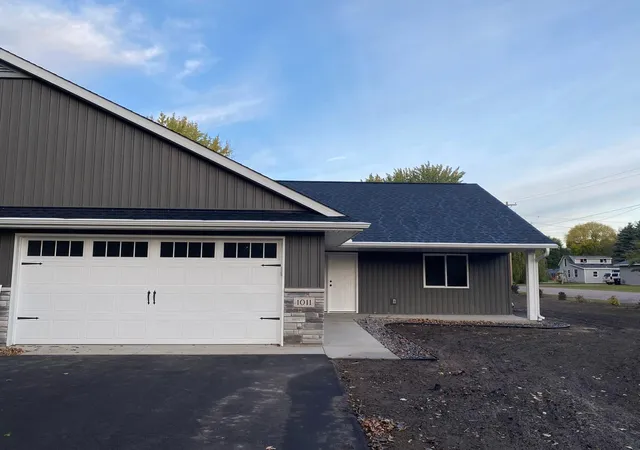2nd image of 906 S 5th St, Princeton, MN 55371 | MLS# 7120859
