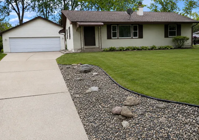 2nd image of 8245 Del Dr N, Minneapolis, MN 55428 | MLS# 7120893