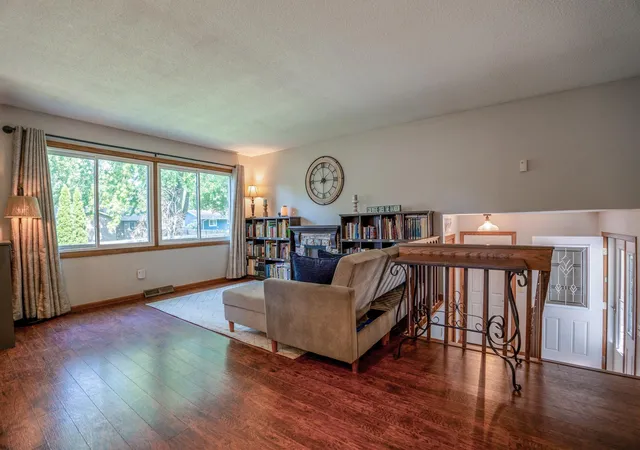 Photo 4 of Single family home for sale at 1400 17th Street SW, Willmar, MN 56201 | MLS# 7120908 | Listing updated on 2026-10-07