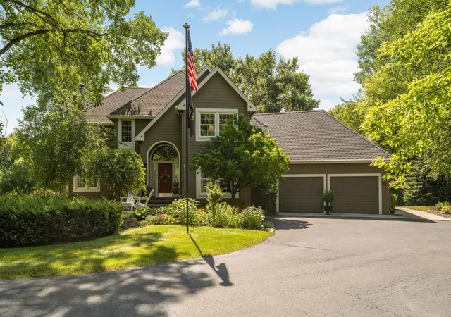 Photo 3 of Sale Pending at 18546 Pheasant Ridge Rd, Prior Lake, MN 55372 | MLS# 7120922 | Listing updated on 2026-08-22