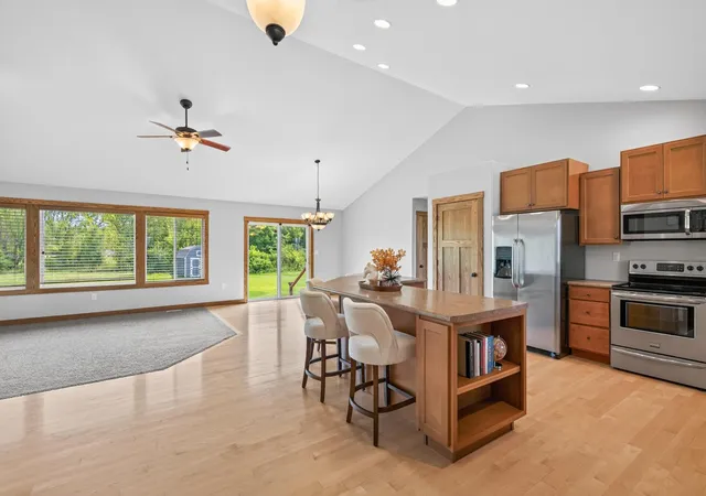 2nd image of 439 Jordyn Ln, Hudson, WI 54016 | MLS# 7120934
