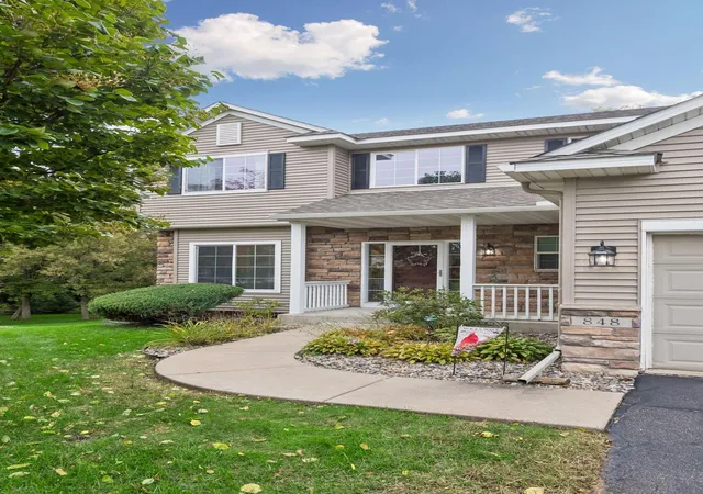 Photo 3 of Single family home for sale at 848 Bridle Crk Ln, Jordan, MN 55352 | MLS# 7120944 | Listing updated on 2026-10-07