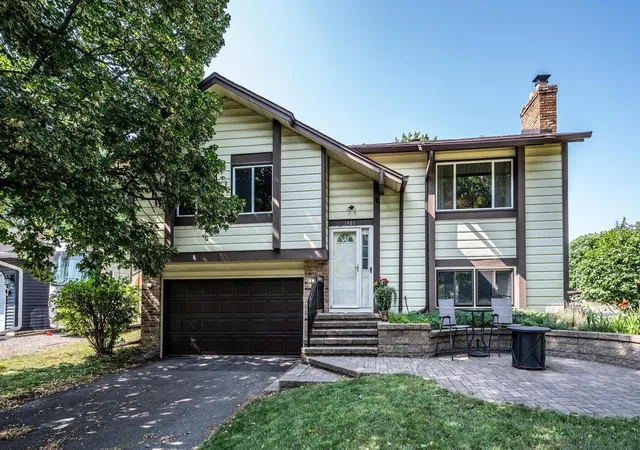 Photo 27 of Sale Pending at 1401 Raleigh Dr, Burnsville, MN 55337 | MLS# 7120979 | Listing updated on 2026-08-28