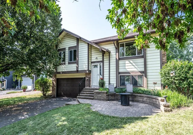 Photo 4 of Sale Pending at 1401 Raleigh Dr, Burnsville, MN 55337 | MLS# 7120979 | Listing updated on 2026-08-28