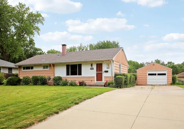 Photo 2 of Sale Pending at 10519 Thomas Ave S, Minneapolis, MN 55431 | MLS# 7121002 | Listing updated on 2026-08-26