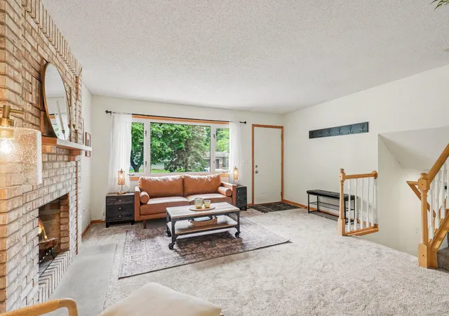5th image of 1935 Timber Wolf Trl S, Saint Paul, MN 55122 | MLS# 7121013