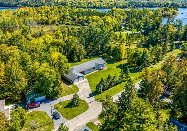 Photo 4 of Single family home for sale at 12998 Idlewild Dr NE, Bemidji, MN 56601 | MLS# 7121024 | Listing updated on 2026-09-27