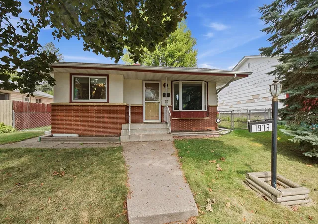 Photo 2 of Sale Pending at 1973 Maryland Ave E, Saint Paul, MN 55119 | MLS# 7121028 | Listing updated on 2026-10-23