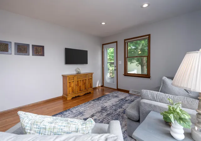 5th image of 1026 S Starr Ave, New Richmond, WI 54017 | MLS# 7121029