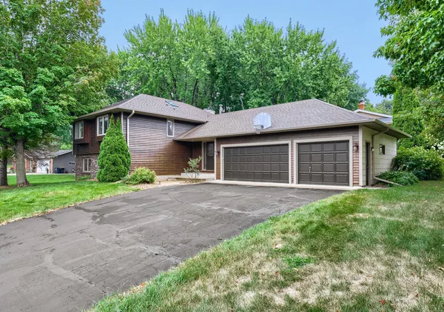 3rd image of 5611 Maves Trl Se, Prior Lake, MN 55372 | MLS# 7121032