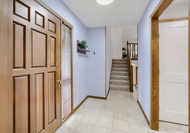 4th image of 5611 Maves Trl Se, Prior Lake, MN 55372 | MLS# 7121032