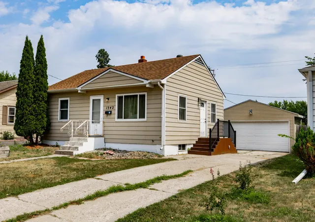 1st image of 1542 13 1/2 St S, Fargo, ND 58103 | MLS# 7121057