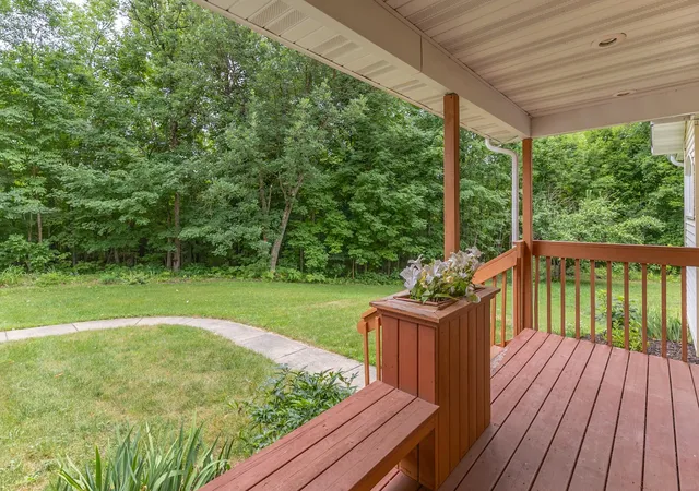 Photo 4 of Single family home for sale at 18400 Shorewood Ct NW, Bemidji, MN 56601 | MLS# 7121063 | Listing updated on 2026-10-05