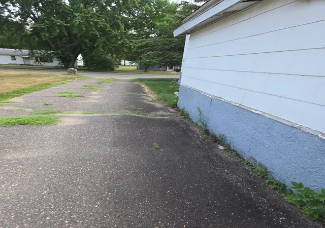 Photo 3 of Single family home for sale at 1007 7th Street Ne, Little Falls, MN 56345 | MLS# 7121069 | Listing updated on 2026-08-25