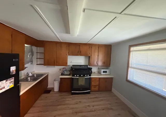 2nd image of 217 E Benton St, Le Roy, MN 55951 | MLS# 7121078